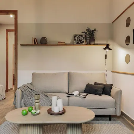 דירה Kusku - 3 Bedrooms And Balcony In Eixample Dreta ברצלונה