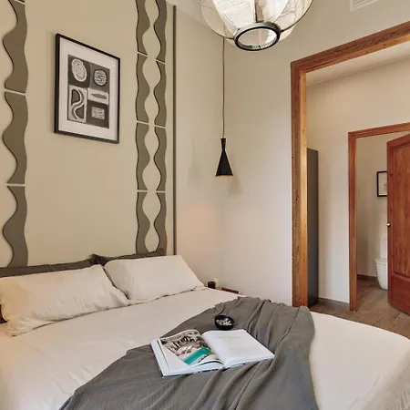 Kusku - 3 Bedrooms And Balcony In Eixample Dreta ברצלונה